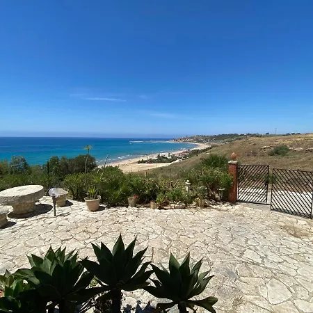 Casa Marina Porto Palo - *